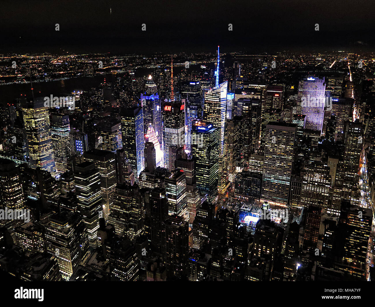 Times Square bei Nacht von oben Stockfoto