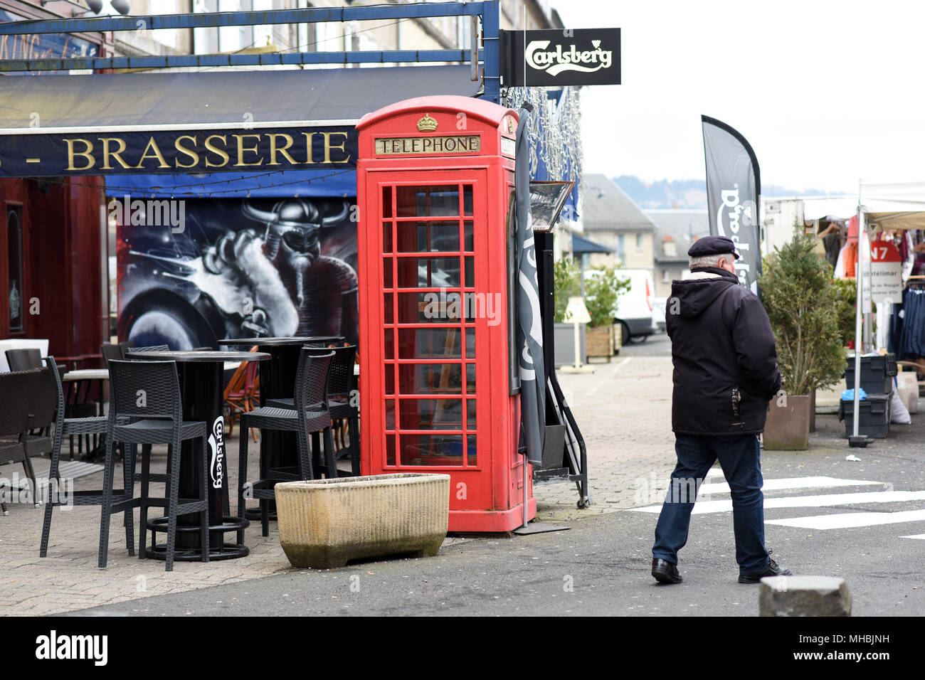 Britische rote Telefonzelle in Saint Flour in Frankreich Stockfoto