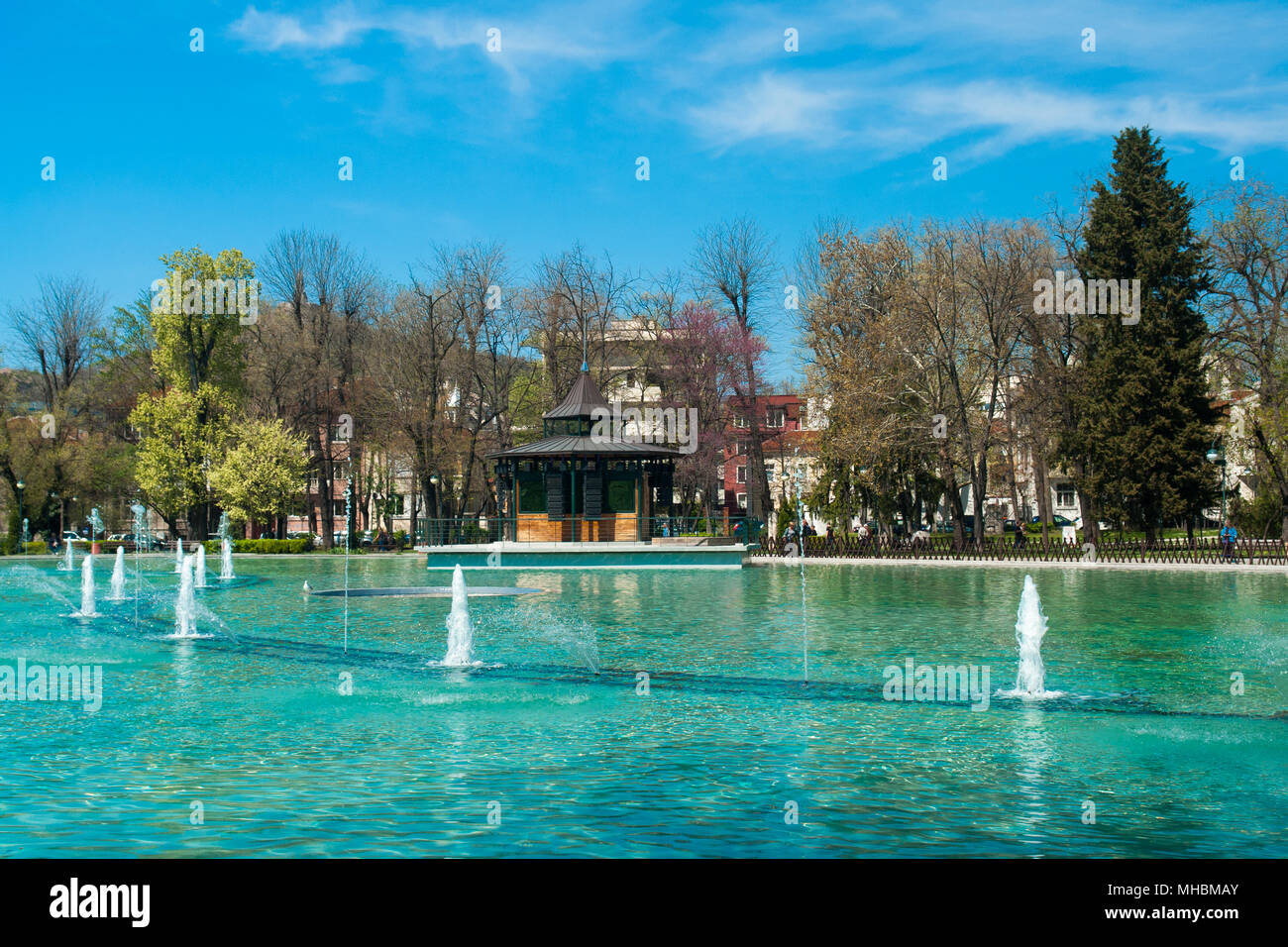 PLOVDIV, Bulgarien - April 8, 2018: Panoramablick von Singenden Brunnen in der Stadt von Plovdiv, Bulgarien Stockfoto