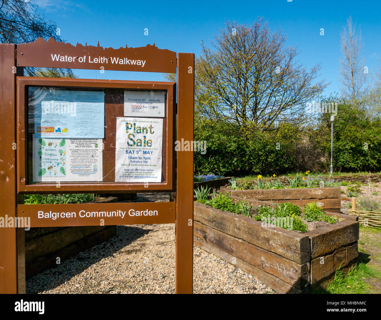 Balgreen gemeinschaft Garten Wasser des Leith, Edinburgh, Schottland Großbritannien durch Wasser von Leith Conservation Trust, Freiwilligen; von Tesco Beutel mit Hilfe Regelung finanziert Stockfoto