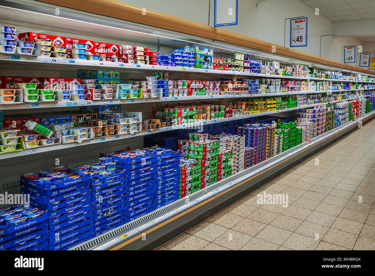 Dairy Products Fotos Und Bildmaterial In Hoher Aufl sung Alamy dairy-products-fotos-und-bildmaterial-in-hoher-aufl-sung-alamy