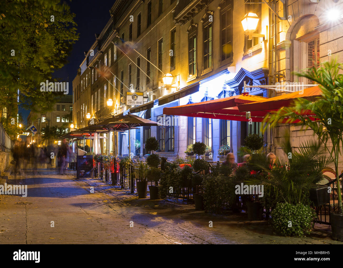 Street Café, Bistro in den Abend in der historischen Altstadt von Québec, Provinz Québec, Kanada Stockfoto