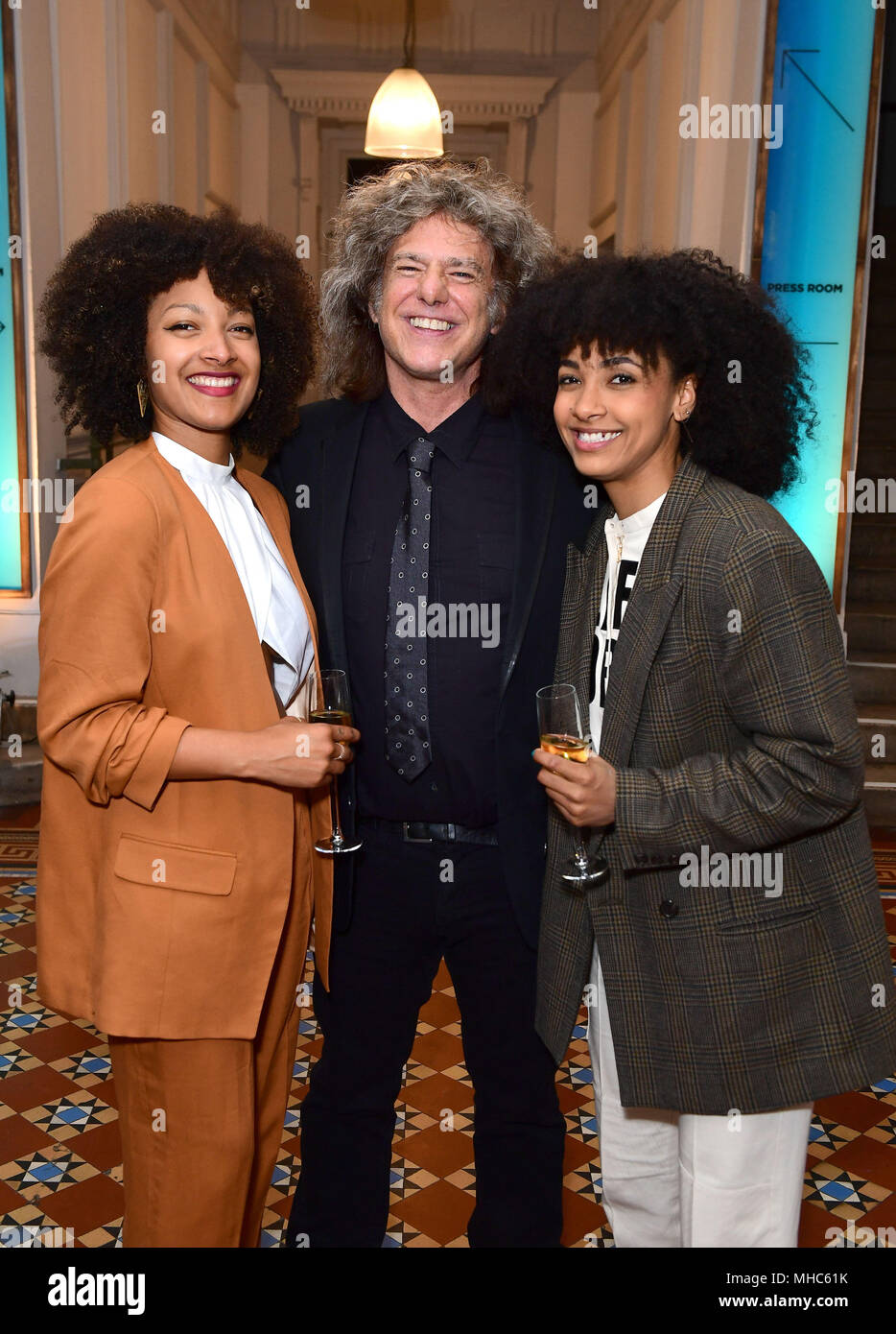 Nubya Garcia, Pat Metheny und Esperanza Spalding am Jazz FM Awards in Shoreditch Rathaus, im Osten von London. Stockfoto