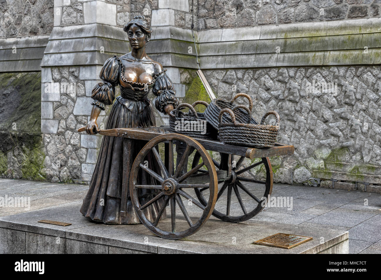 Die berühmten Dublin Molly Malone Statue außerhalb von St. Andrew's Church auf der Oberseite der Suffolk Street im Stadtzentrum von Dublin Stockfoto