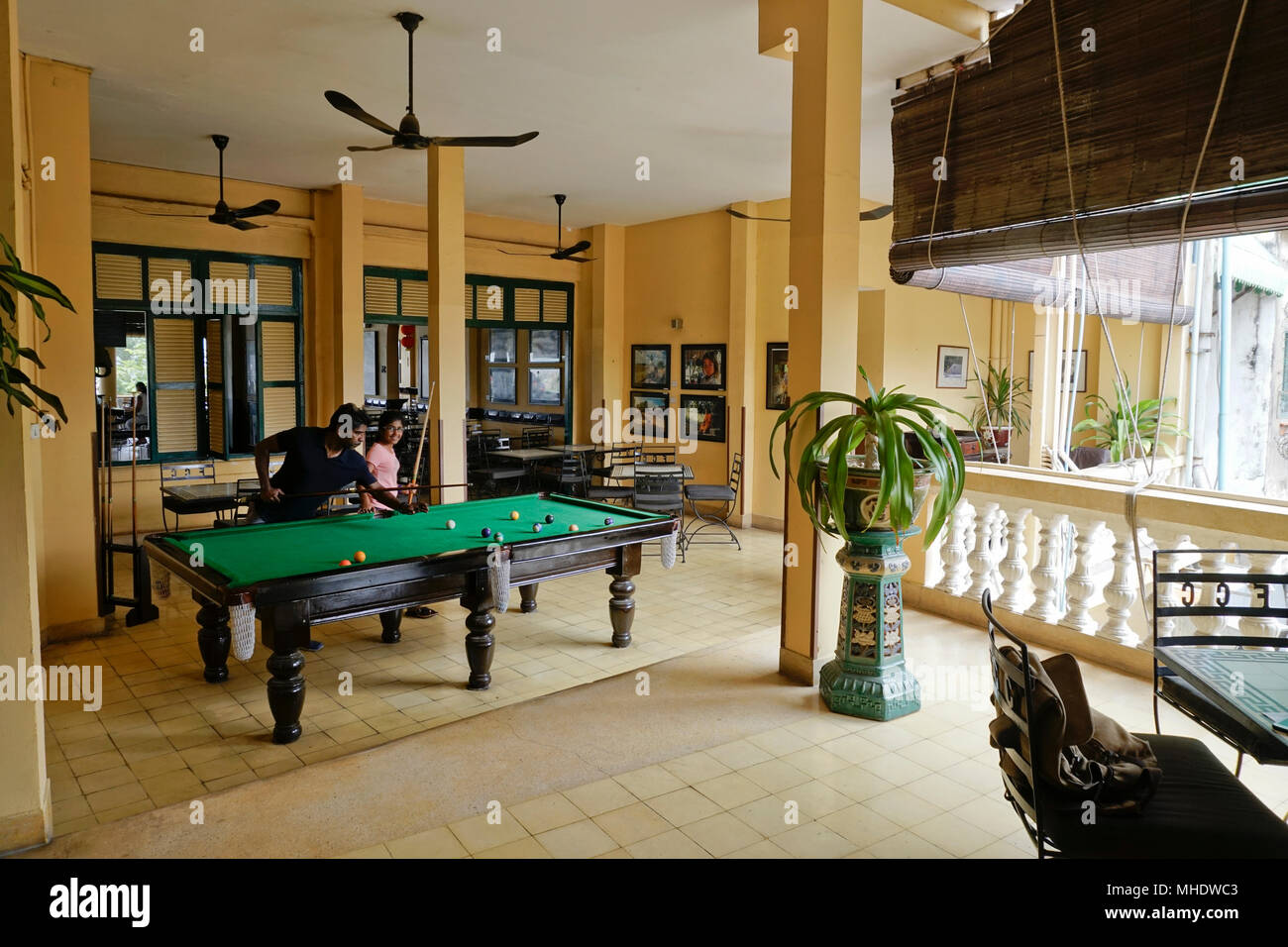 Billardtisch an der ausländischen Korrespondenten" Club in Phnom Penh, der Hauptstadt von Kambodscha, Phnom Penh, Kambodscha Stockfoto