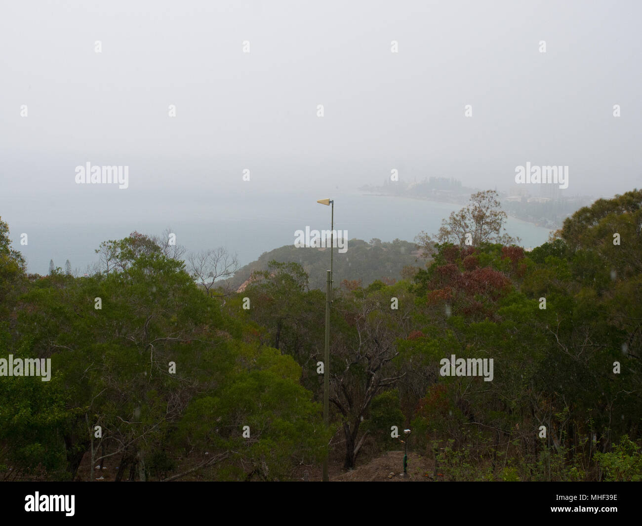 Herrlicher Meerblick an einem regnerischen Tag in Noumea Stockfoto