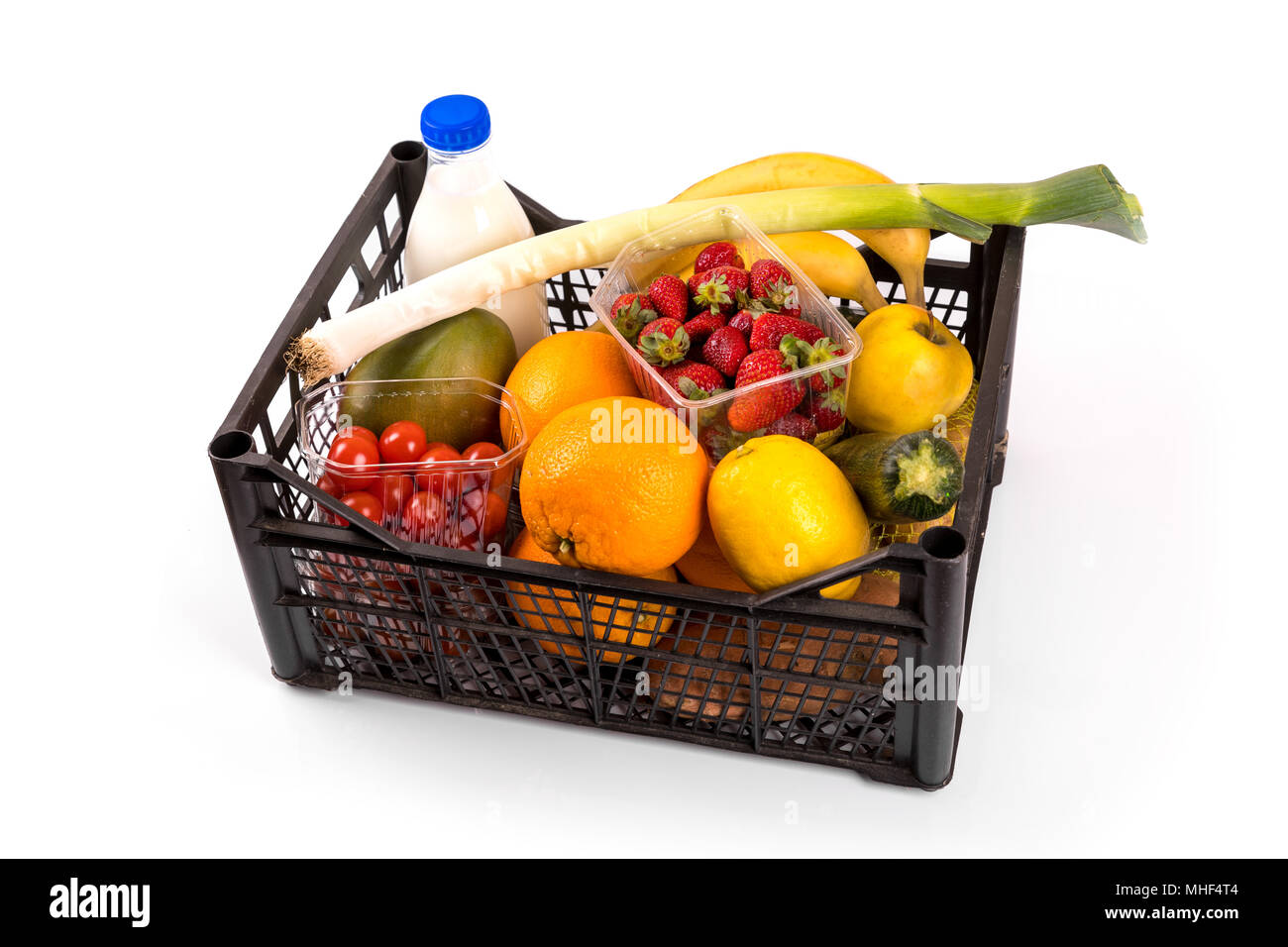 Box mit Lebensmitteln auf weißem Hintergrund Stockfoto