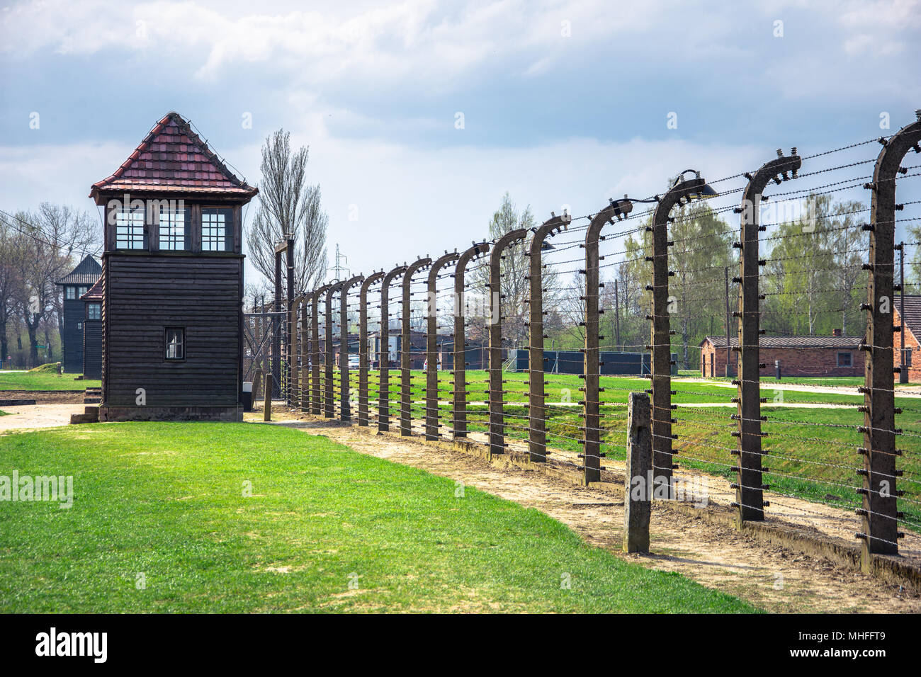 Elektrische stacheldrähte der deutschen nationalsozialistischen Konzentrations- und Vernichtungslager von Auschwitz Birkenau Weltkulturerbe, Polen Stockfoto
