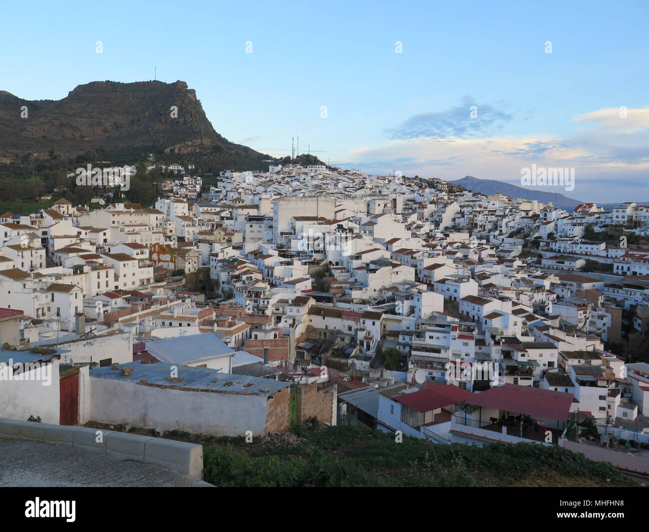 Blick auf weißen Dorf Almunecar, Andalusien Stockfoto