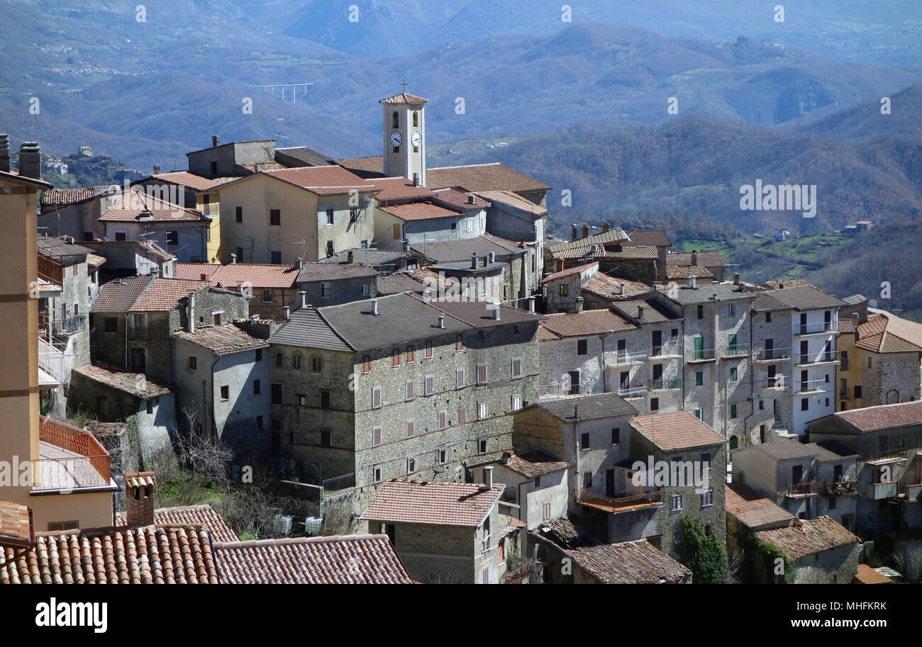 Marcetelli mittelalterliche Stadt mit seinen 92 Einwohnern, stellte sich heraus, dass die kleinste Gemeinde pro Einwohner in der Provinz Rieti, Italien Stockfoto