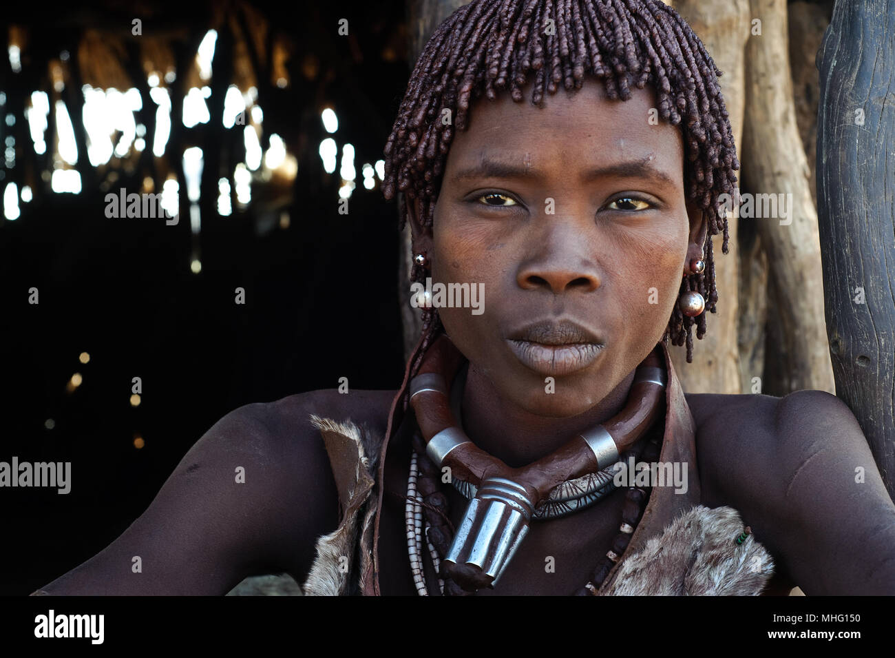 Frau aus dem Stamm Hamer (Äthiopien) Stockfoto