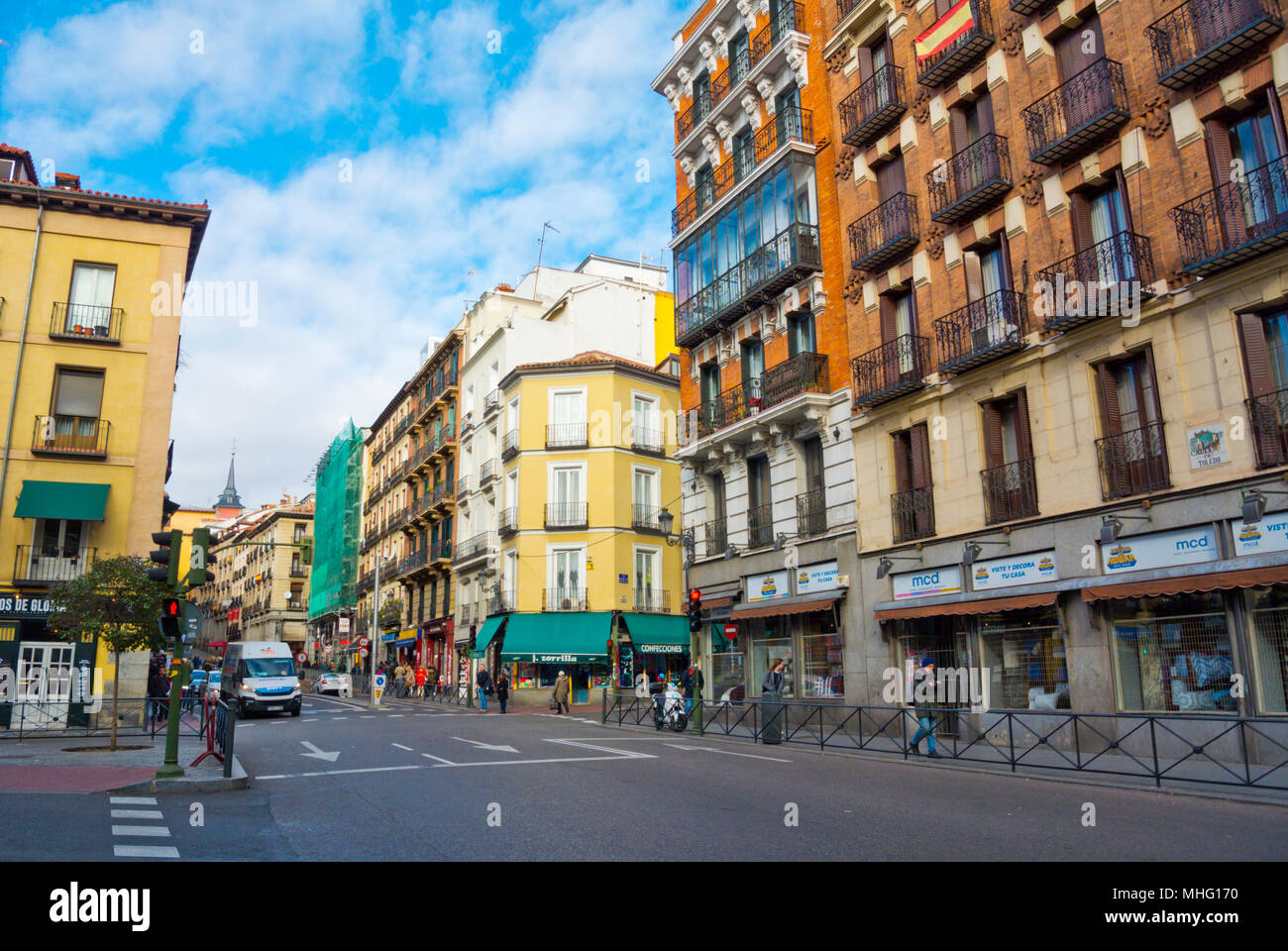 Die Calle de Toledo, an der Plaza Nueva Segovia, La Latina, Madrid, Spanien Stockfoto