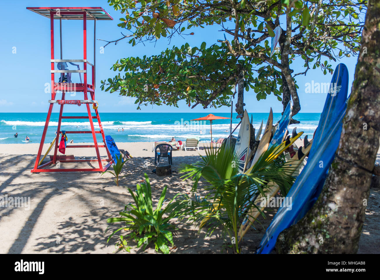 Lifeguard Tower am Surfer Beach Stockfoto