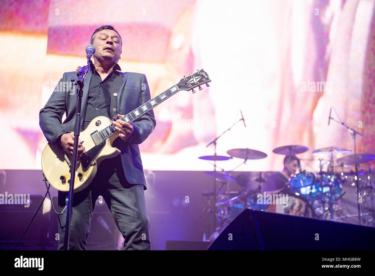 Manchester, Großbritannien. 28. April 2018. Die Manic Street Prediger Dachverkleidung der Manchester Arena auf Ihrer "Widerstand ist zwecklos"-Tour in der Manchester sind Stockfoto