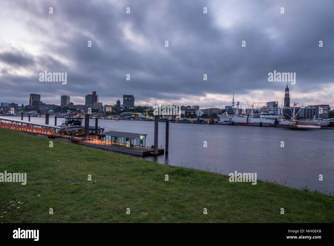 Stadtisches theater Fotos und Bildmaterial in hoher Auflösung Alamy Stadtisches theater Fotos und Bildmaterial in hoher Auflösung Alamy