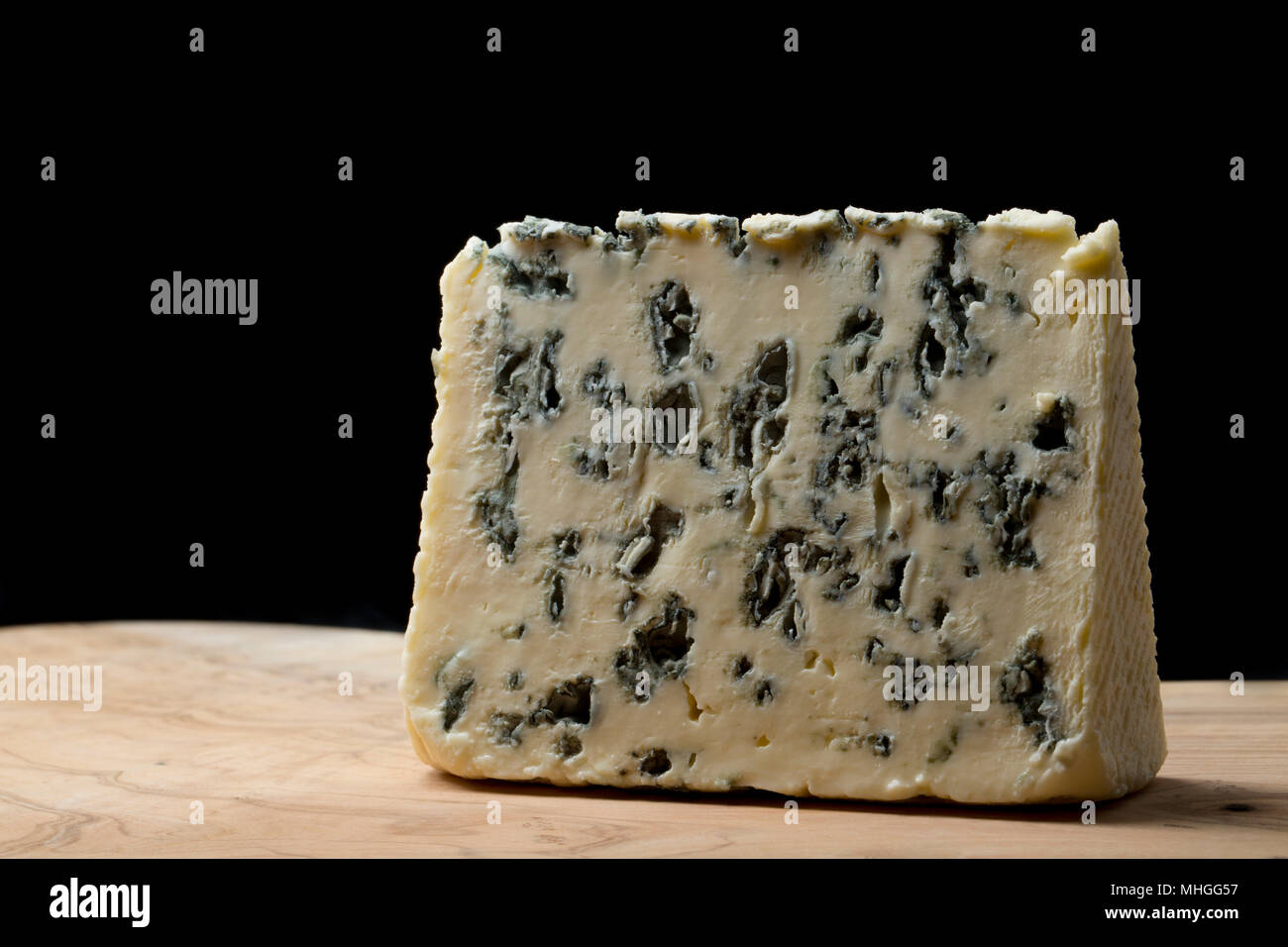 Französischen Saint Agur Käse gekauft von einem Supermarkt in ...