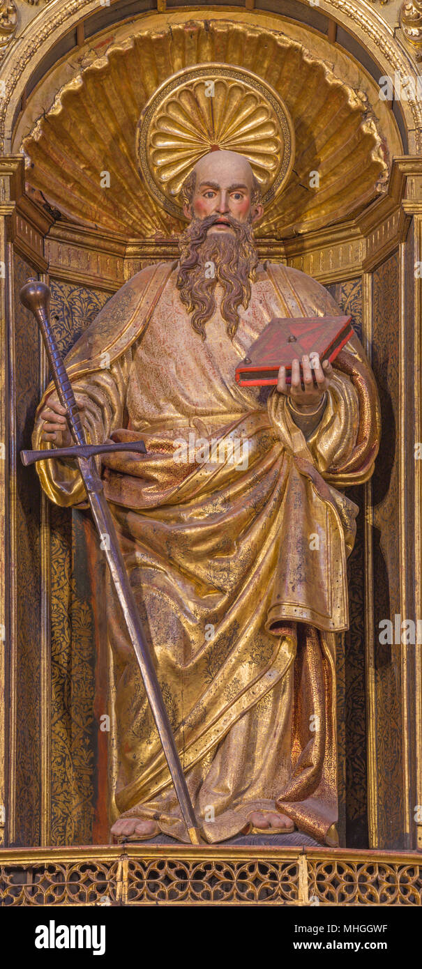 ZARAGOZA, Spanien - 3. MÄRZ 2018: Die St. Paul - geschnitzte Statue auf dem Hochaltar in der Kirche Iglesia de San Pablo von Damian Forment (151 - 1535). Stockfoto