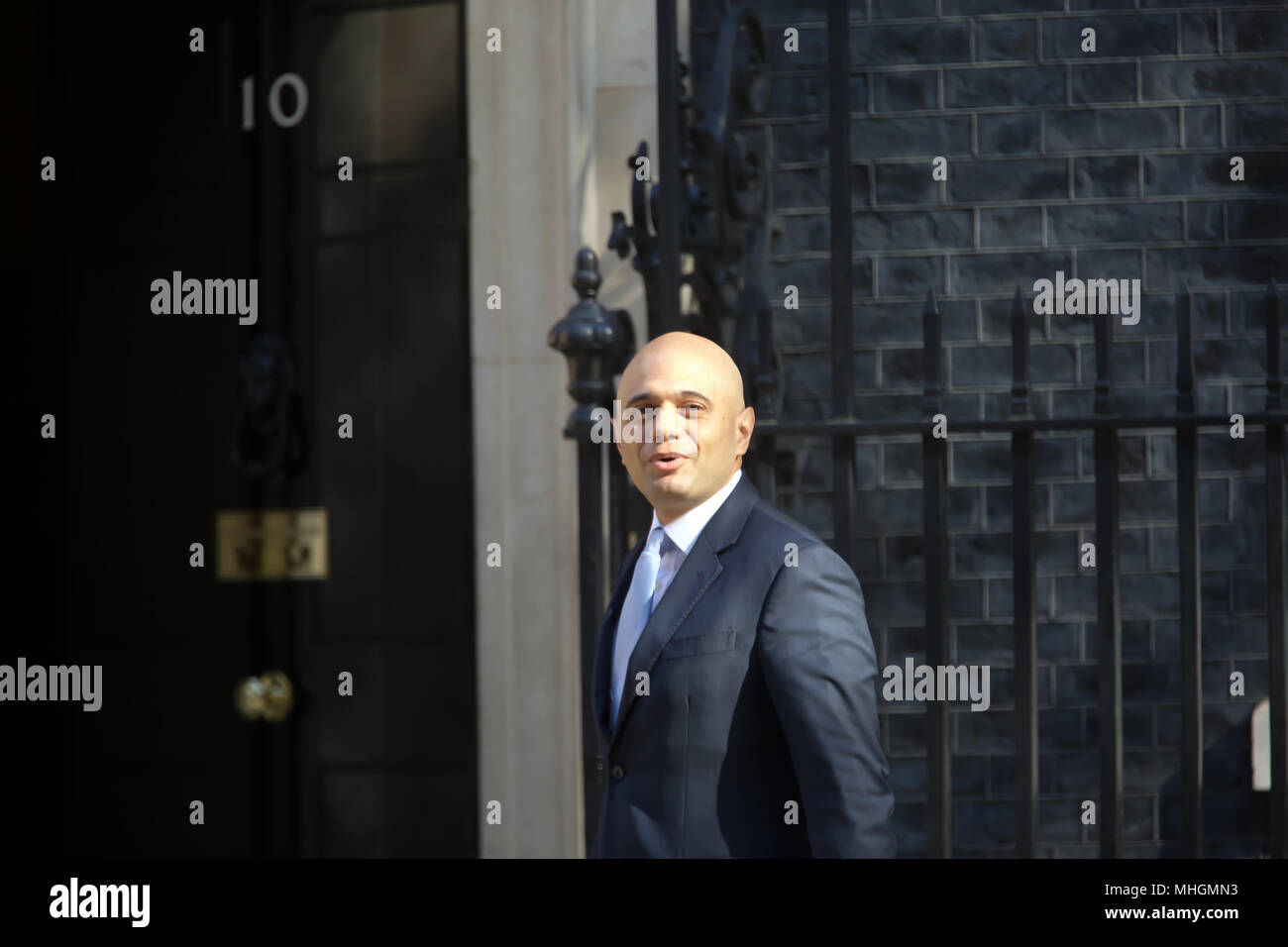 London, UK, 1. Mai 2018, Staatssekretär für die Home Abteilung der Rt Hon Sajid Javid MP für die wöchentliche Kabinettssitzung am 10 Downing Street in London © Keith Larby/Alamy leben Nachrichten Stockfoto