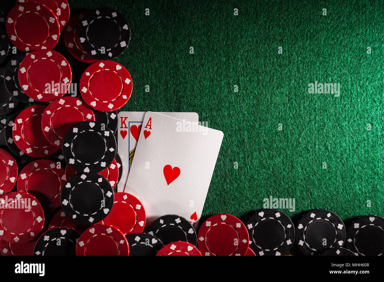 Poker und Black Jack Hände der Karten mit Zimmer im Rahmen für Kopieren. Stockfoto