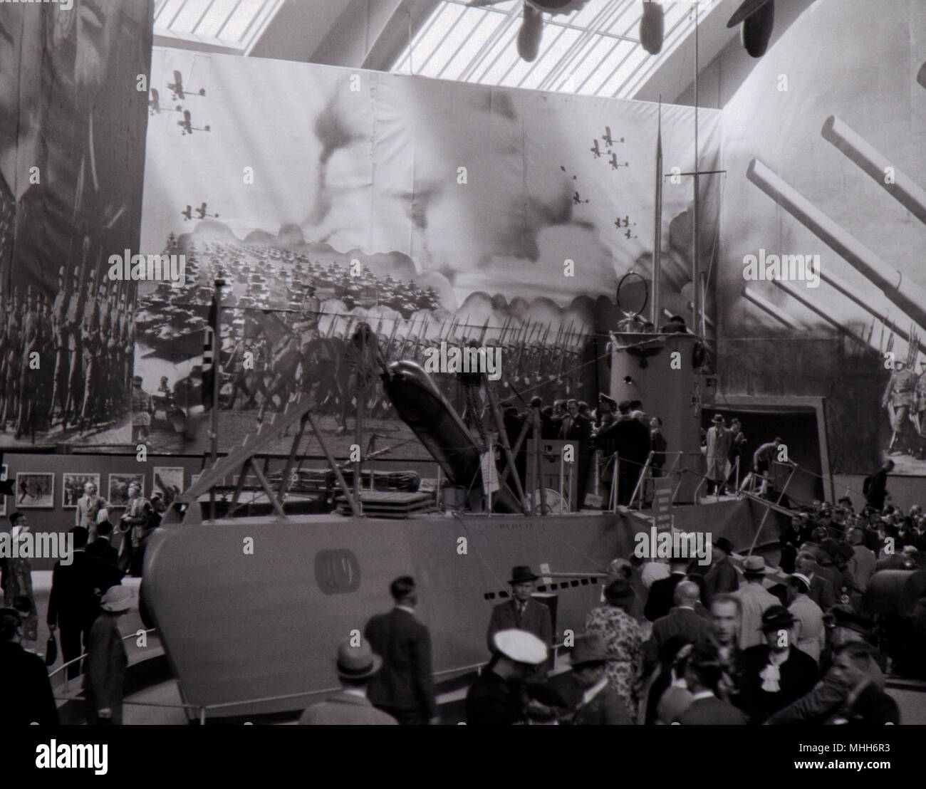 WWII era Deutsche Nazi-U-Boot U-Boot an einer militärischen Ausstellung ca. 1930er Jahre 1940er Jahre Stockfoto