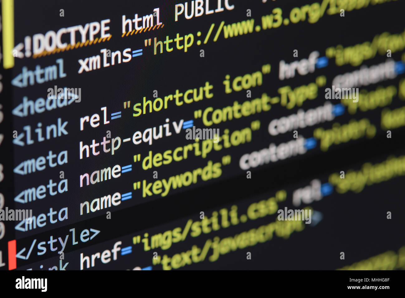 Html Code entwickeln. Programmierung Workflow abstrakter Algorithmus Konzept. Zeilen HTML-Code sichtbar. Stockfoto