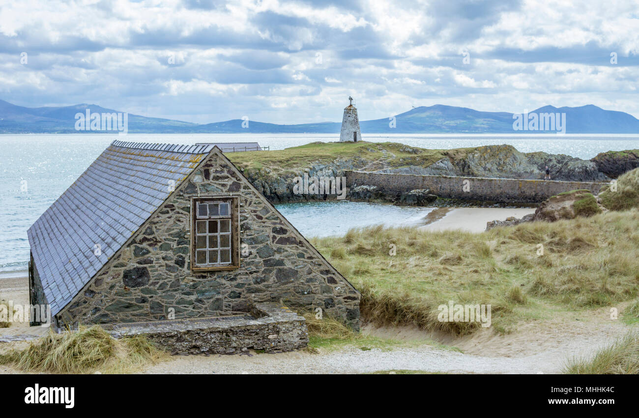 Twr Bach Leuchtturm an der Spitze der Llanddwyn Island auf Anglesey, Nordwales. Stockfoto
