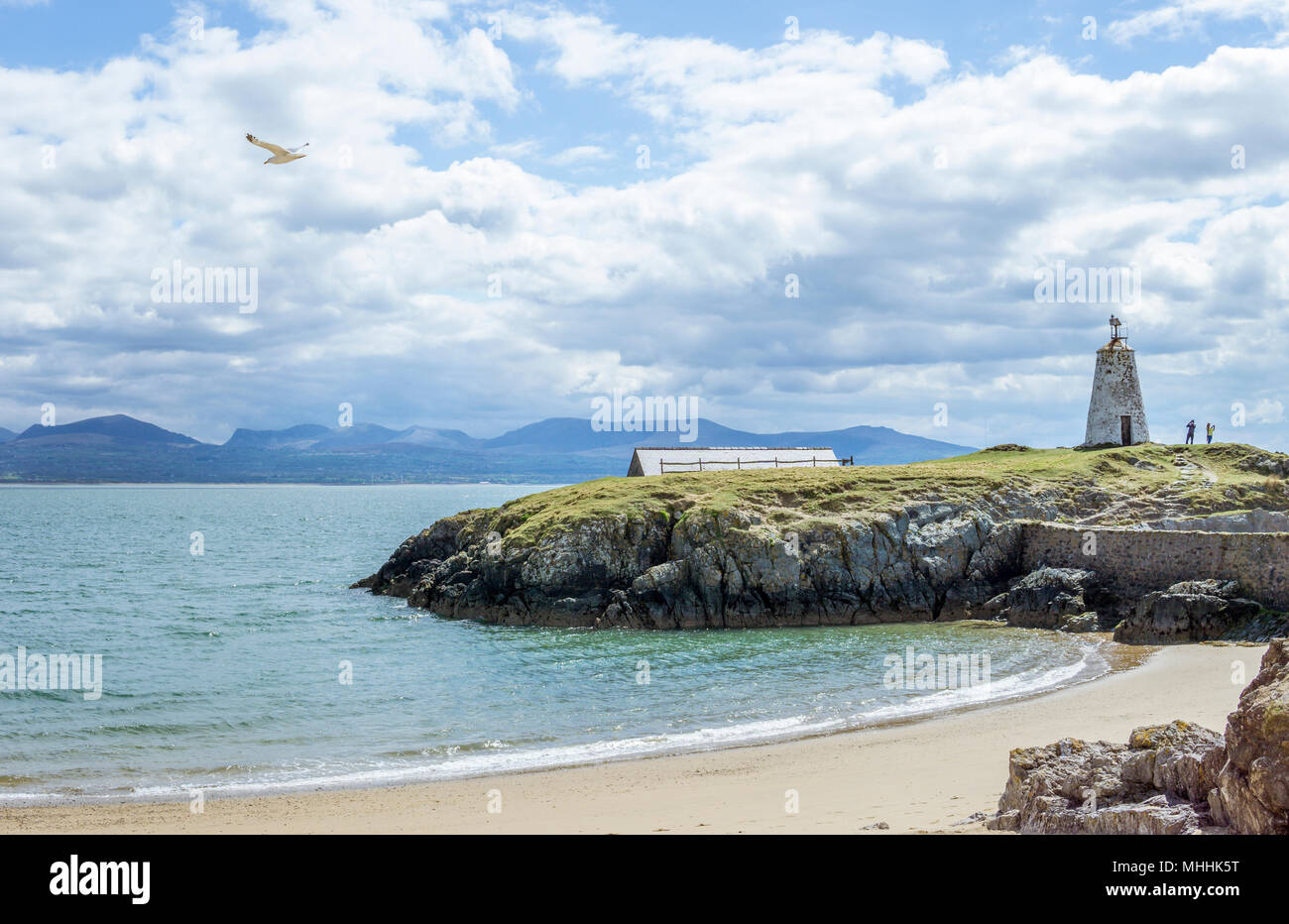 Twr Bach Leuchtturm an der Spitze der Llanddwyn Island auf Anglesey, Nordwales. Stockfoto