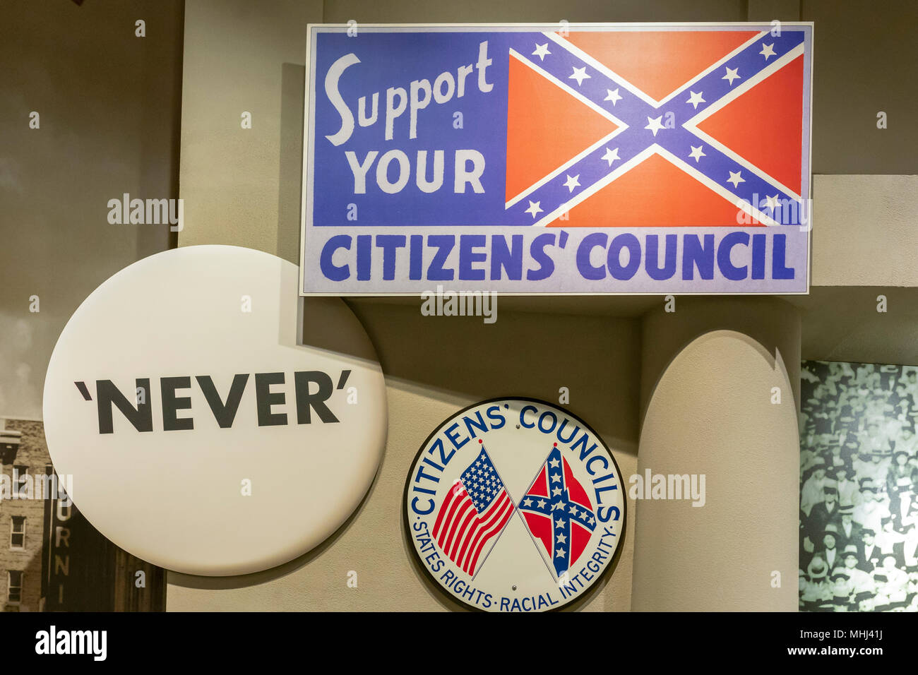 Jackson, Mississippi - Memorabilien der weißen Bürger Räte, auf dem Mississippi Civil Rights Museum. Die Bürger Räte dem Stockfoto