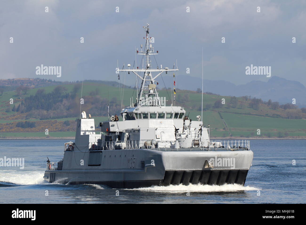 KNM Otra (M 351), eine Alta-class Minesweeper von der norwegischen Marine betrieben, vorbei an Greenock bei der Ankunft für Übung gemeinsame Krieger 18-1. Stockfoto