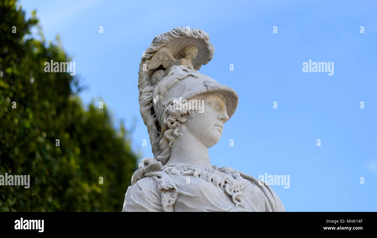 Skulptur in Schönbrunn, der auf der UNESCO-Liste des Weltkulturerbes in Wien, Österreich. Stockfoto