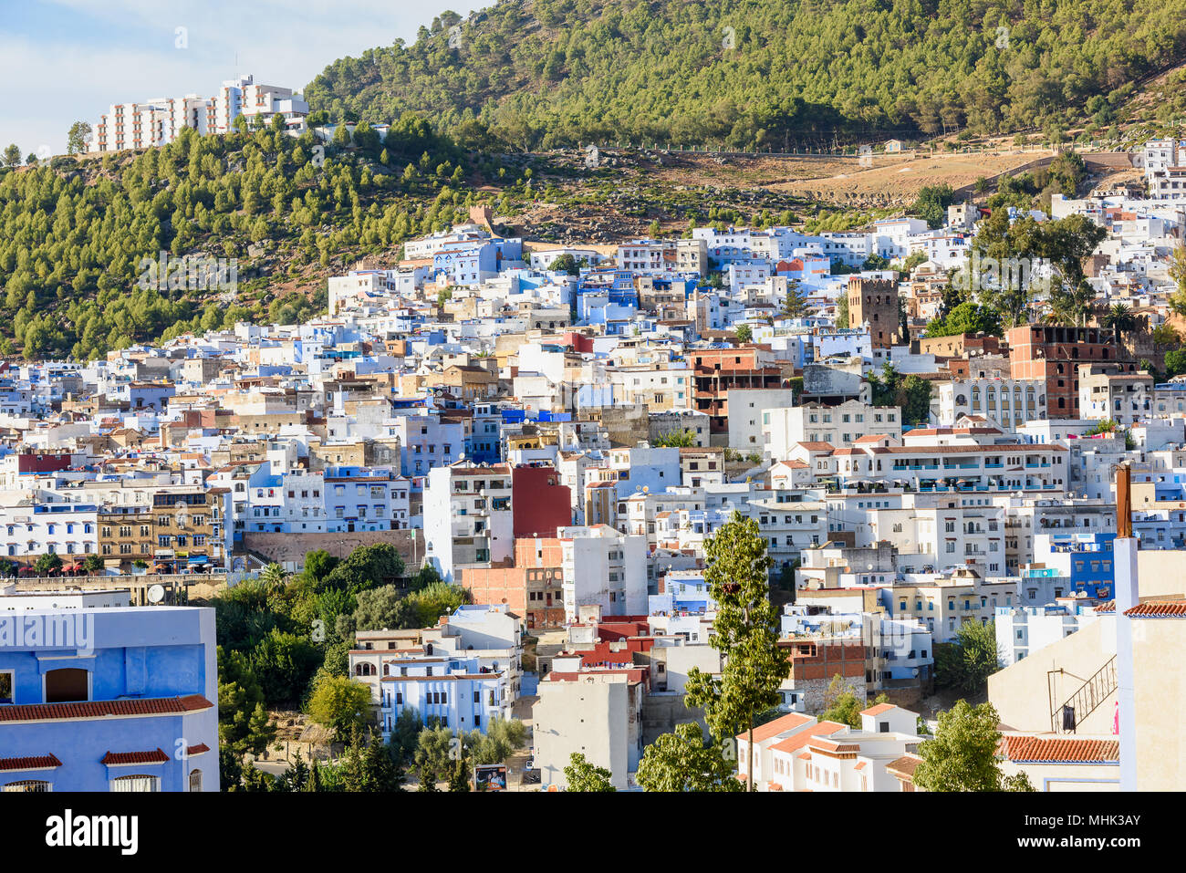 Panorama von Chefchaouen, Marokko. Stadt berühmt durch die blau gestrichenen Wände der Häuser Stockfoto