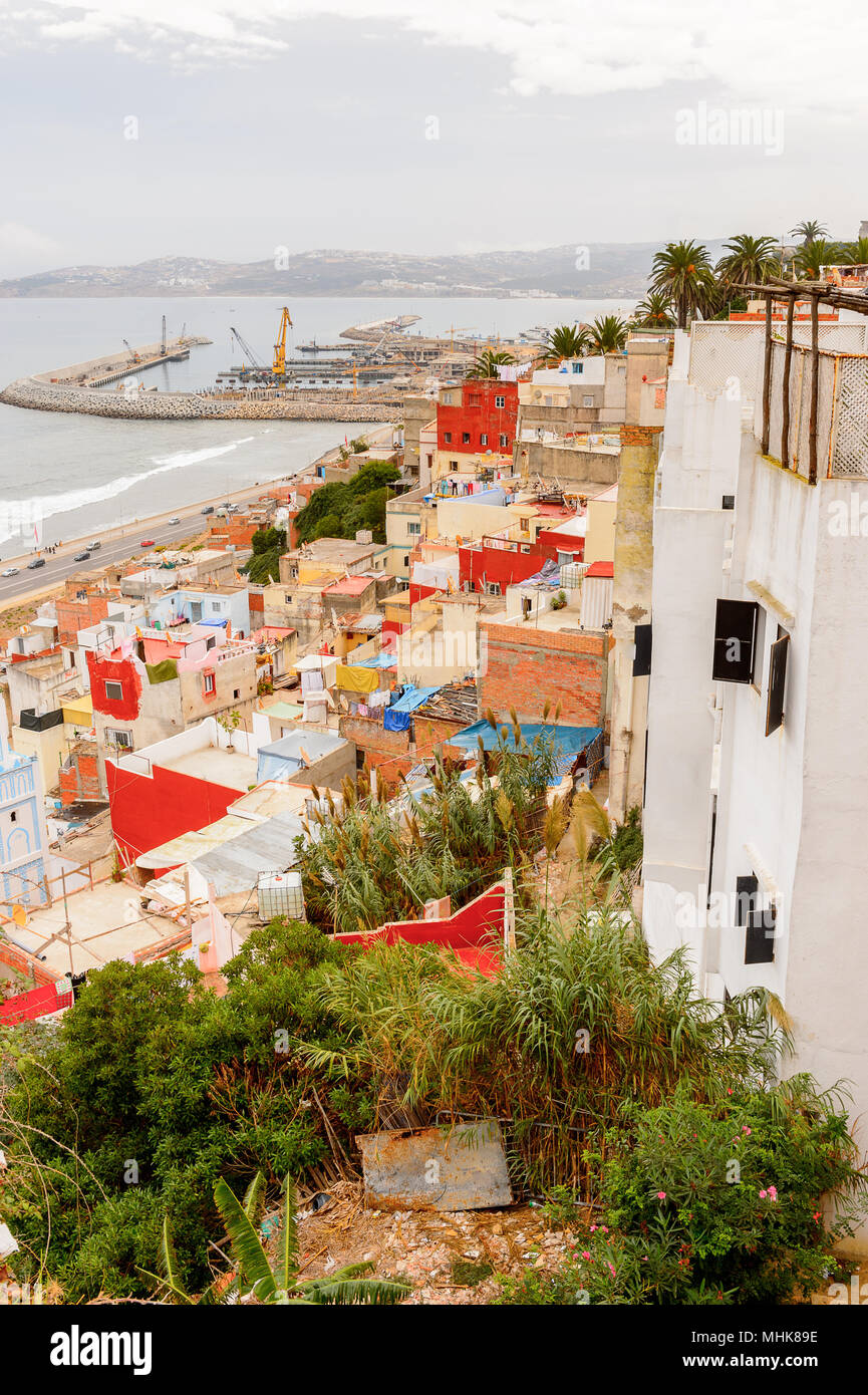 Architektur von Tanger, eine große Stadt im Norden von Marokko. Es ist die Hauptstadt der Tanger-Tetouan-Al Hoceima Region und der Tangier-Assilah prefec Stockfoto