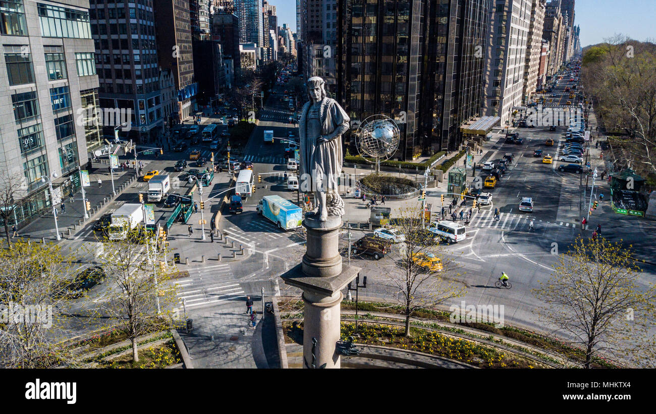 Statue von Christopher Columbus von Gaetano Russo in der Mitte des Columbus Circle, Manhattan, New York City Stockfoto