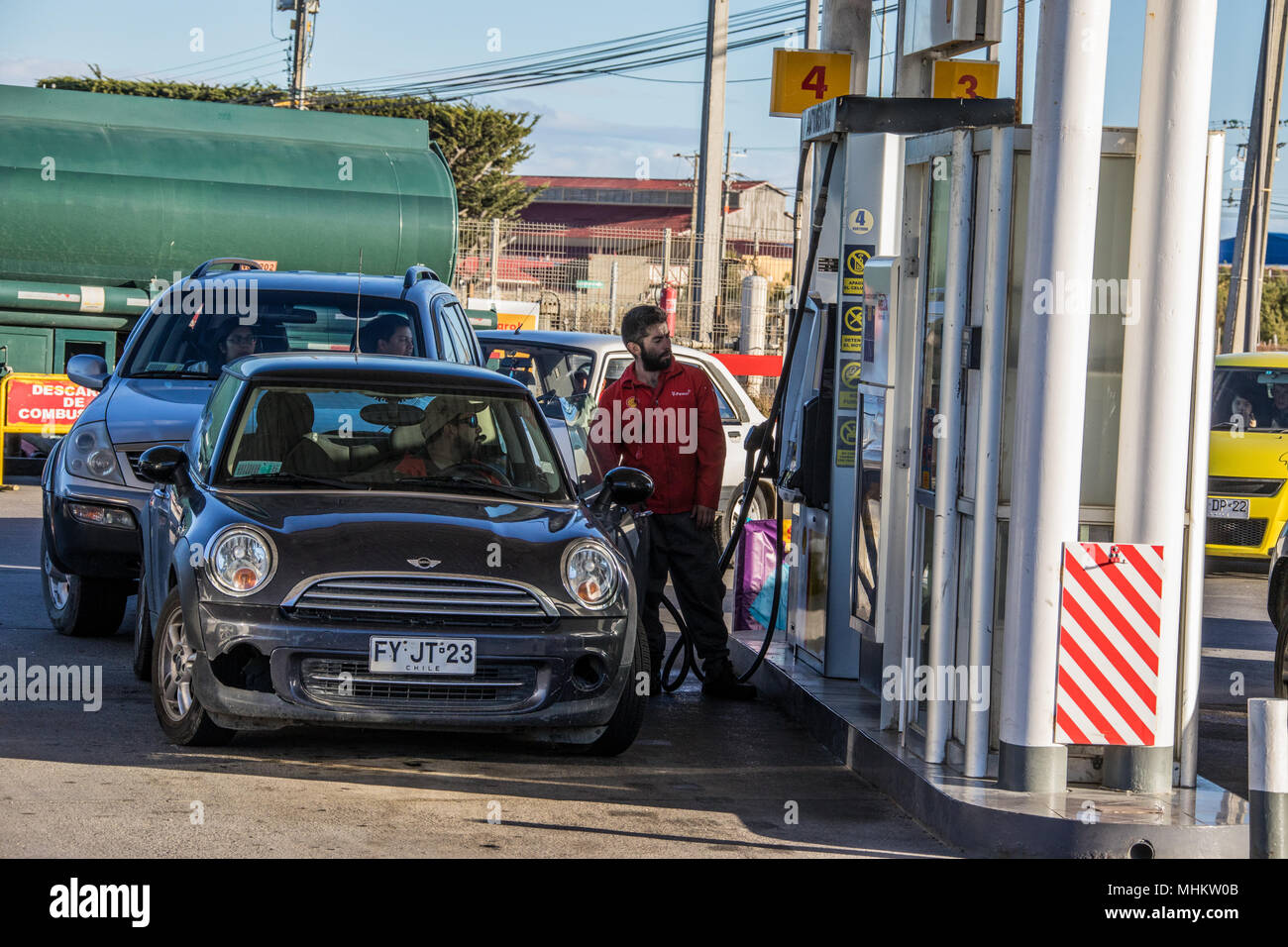 An einer Tankstelle in Argentinien Stockfoto