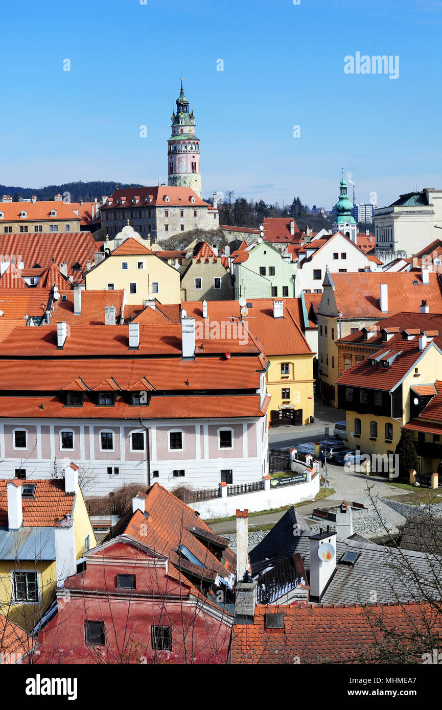 Panoramablick auf die historische Altstadt von Cesky Krumlov, die zum UNESCO-Weltkulturerbe seit 1992. Von links nach rechts, Turm der Burg - als das s Stockfoto