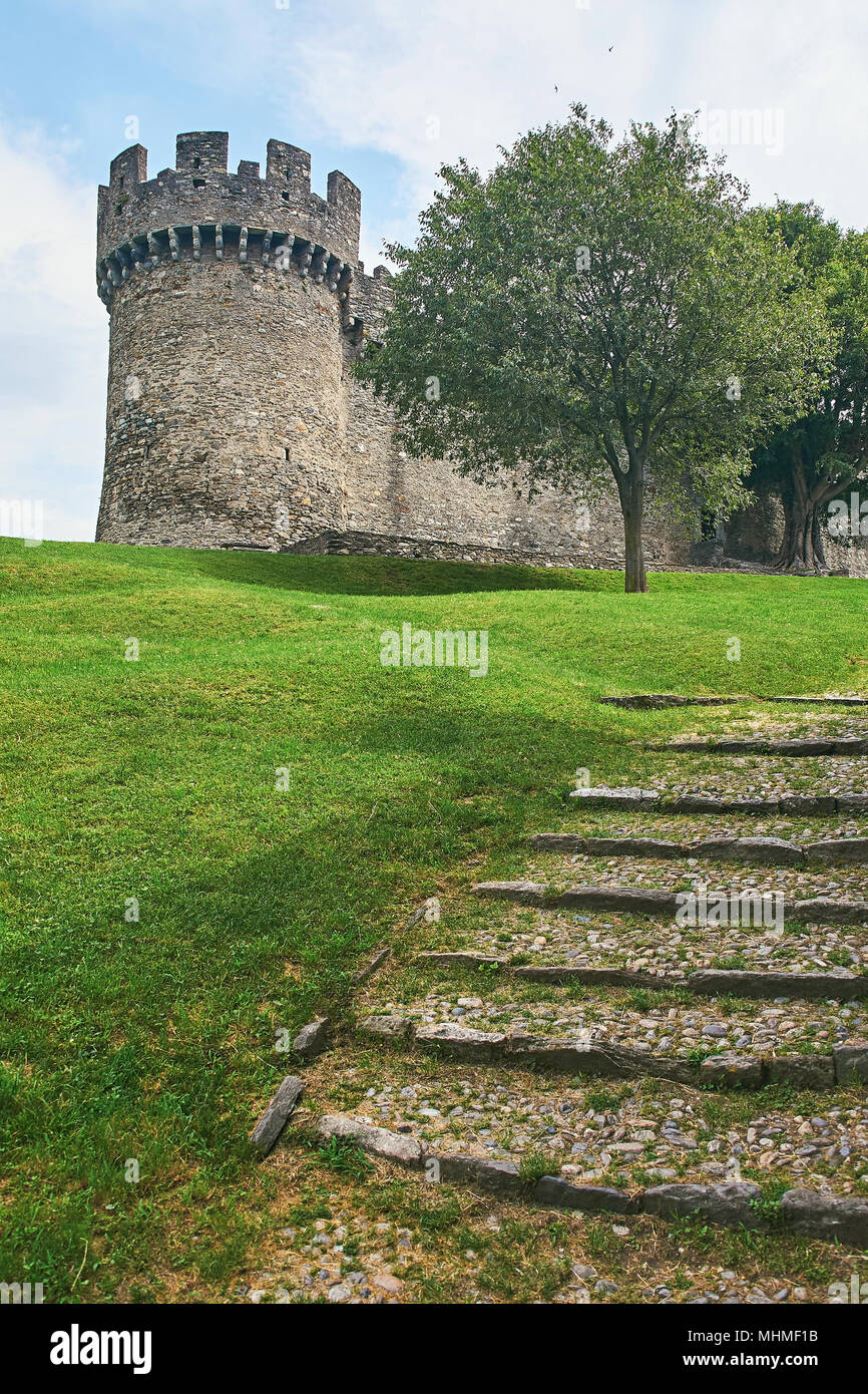 Montebello castle Fotos und Bildmaterial in hoher Auflösung Alamy