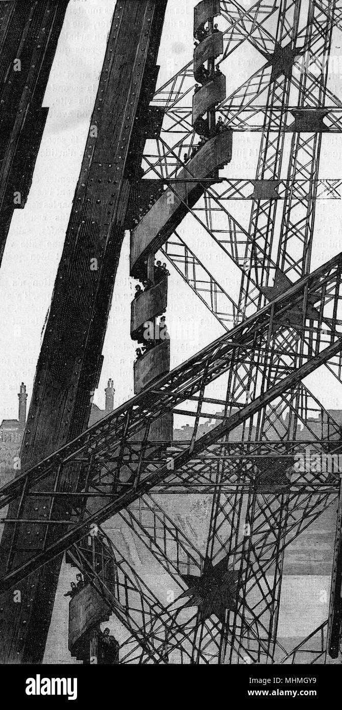 Touristen steigen Sie die Wendeltreppe über der zweiten Plattform Datum: 1889 Stockfoto