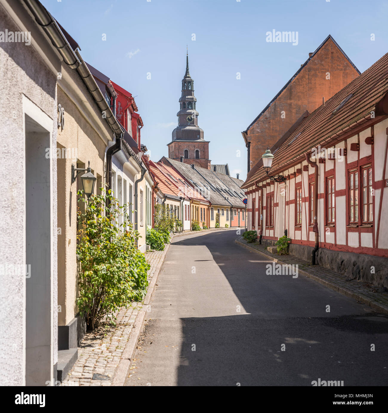 Traditionelle alte Häuser entlang Lilla Vastergatan Straße in Ystad. Osterlen, Skåne, Schweden, Skandinavien. Stockfoto