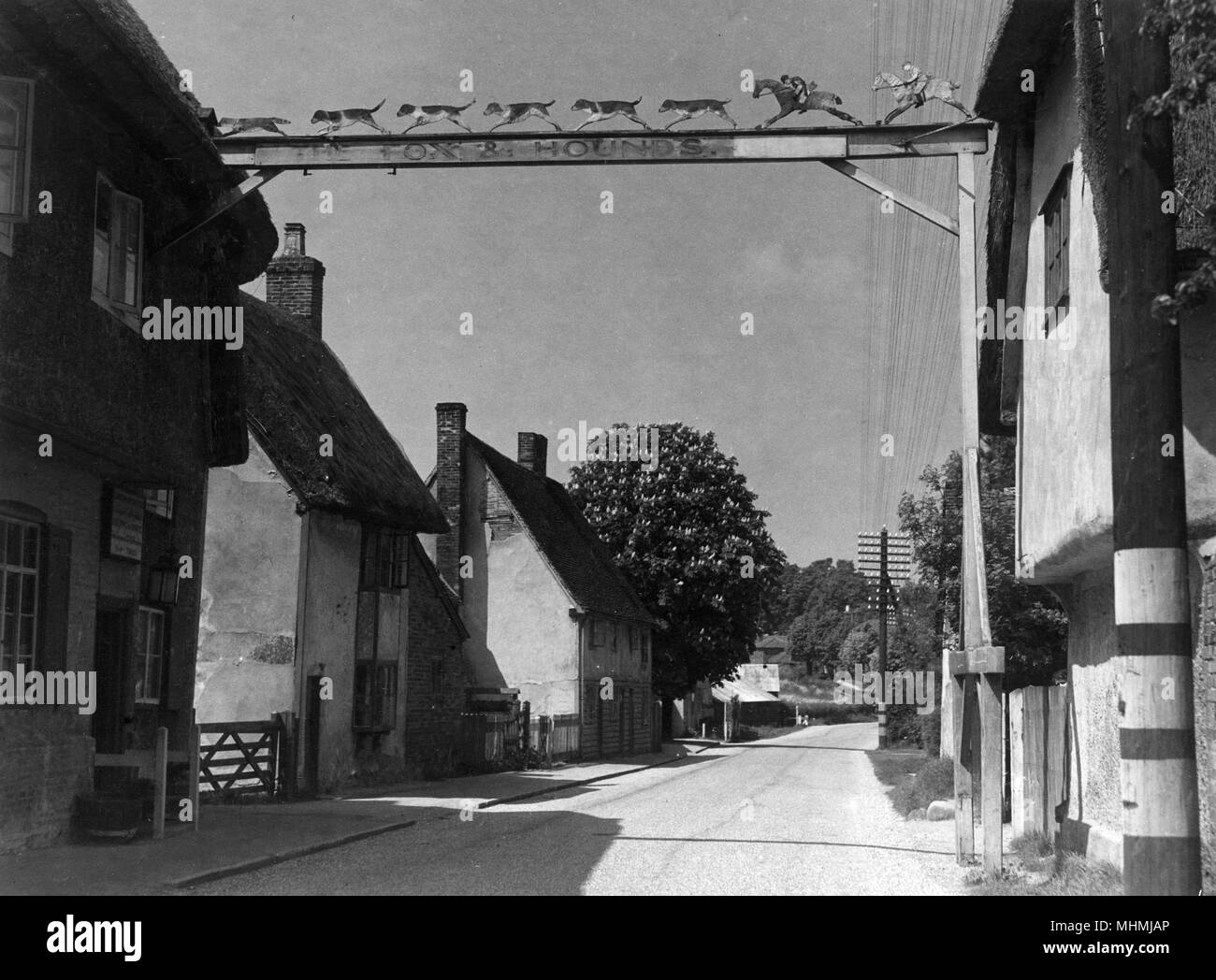 FOX & HOUNDS PUB-SCHILD Stockfoto