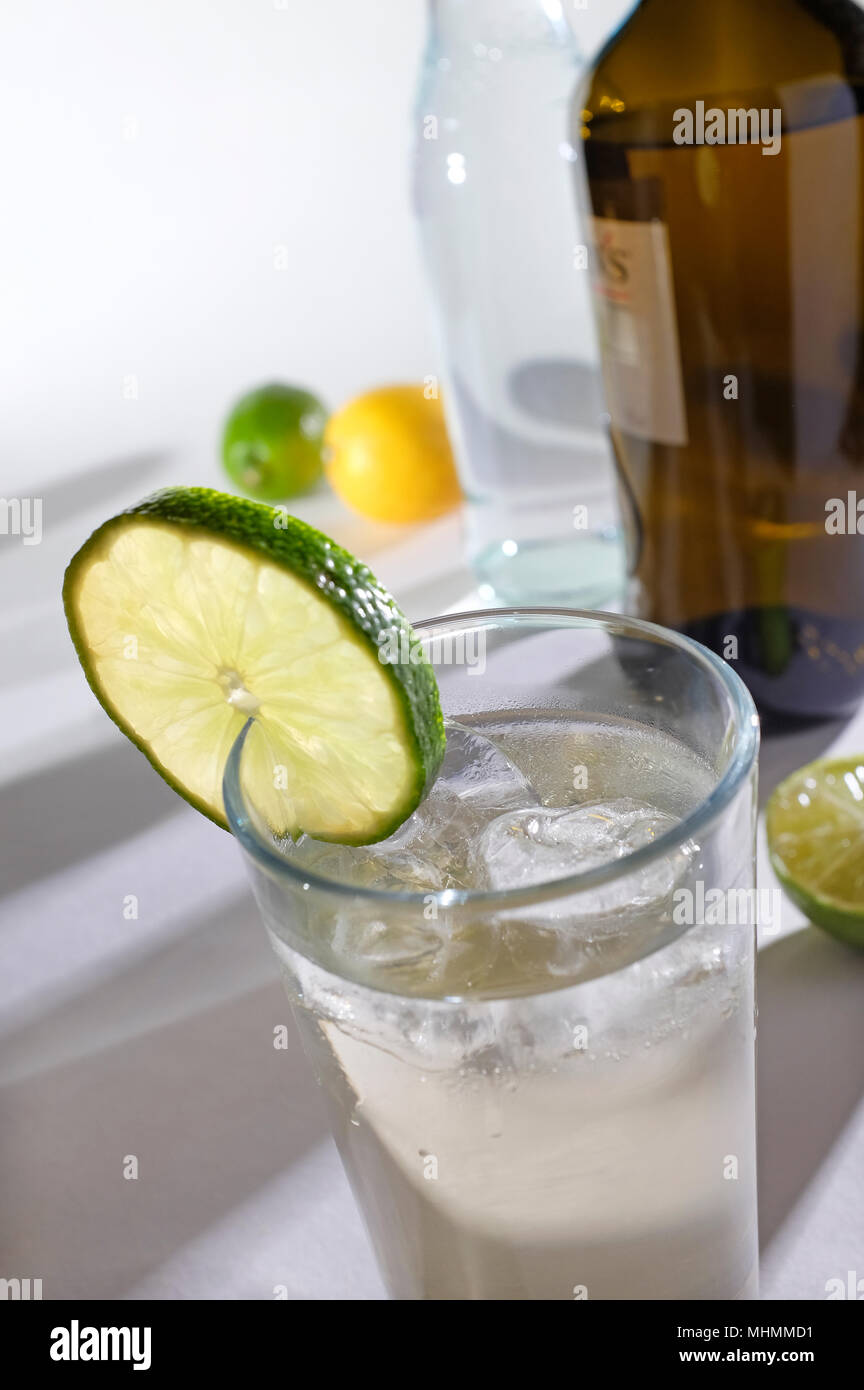 White Port und Tonic Water drink Stockfoto