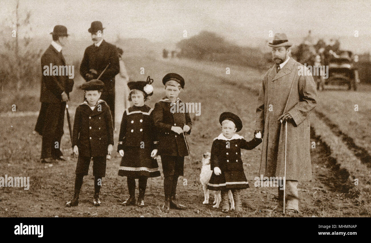 König George V. und seine ersten vier Kinder - Landszene Stockfoto