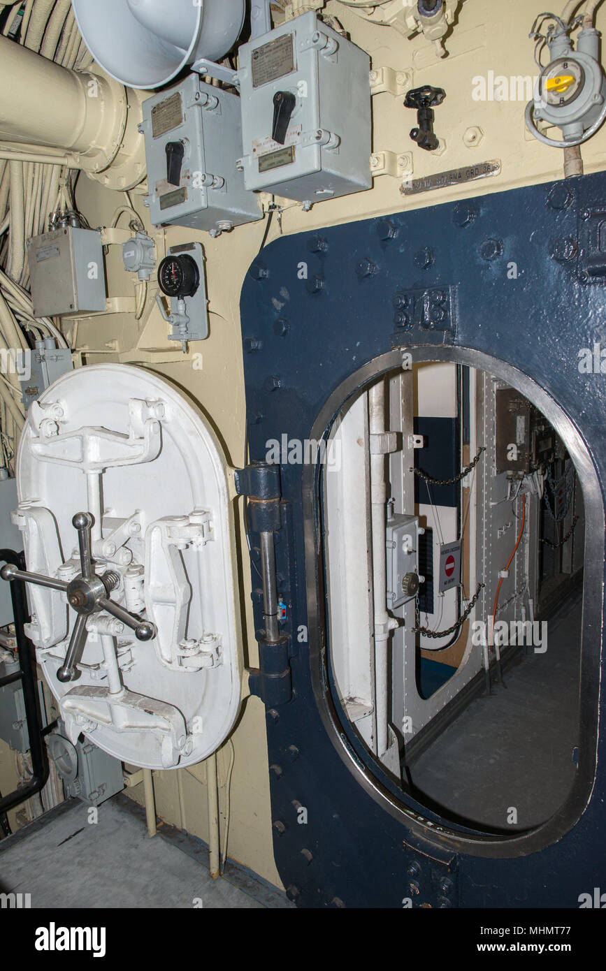 U-Boot offene Tür öffnung Detail Stockfoto