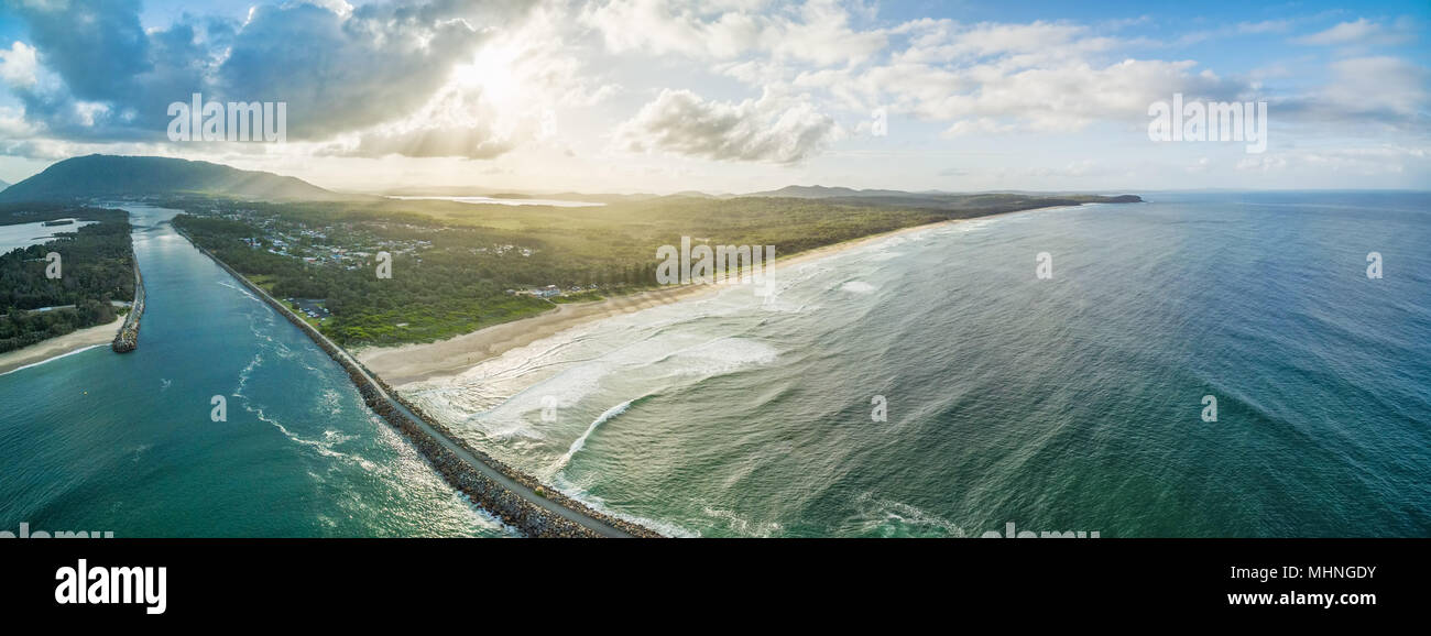Antenne Panorama von North Haven Beach und Camden Einlass. NSW, Australien Stockfoto