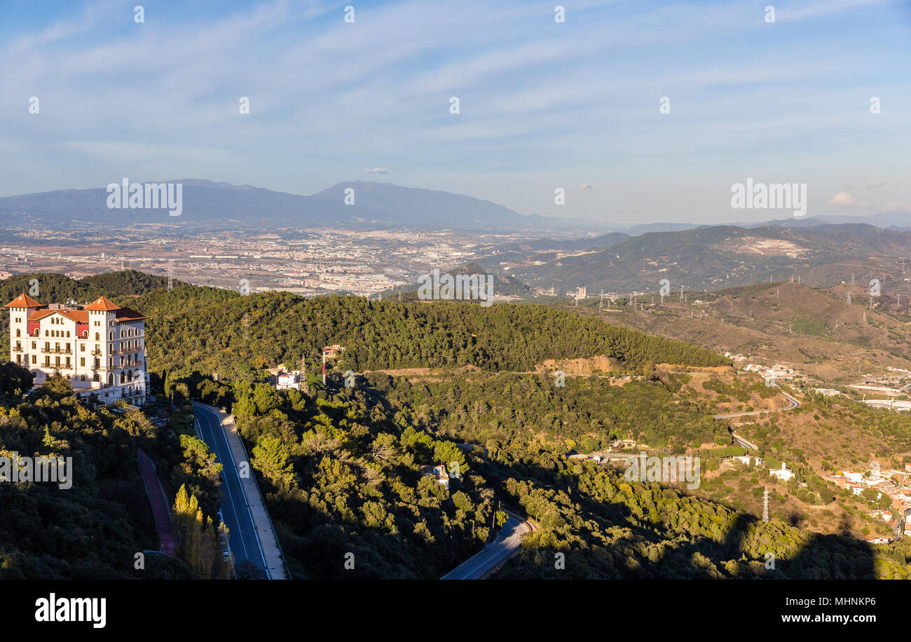 Blick vom Berg Tibidabo - Barcelona, Spanien Stockfoto