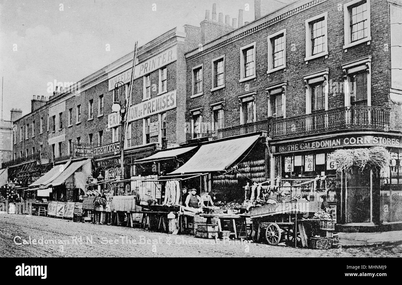 Geschäfte in die Caledonian Road, North London. Datum: ca. 1905 Stockfoto