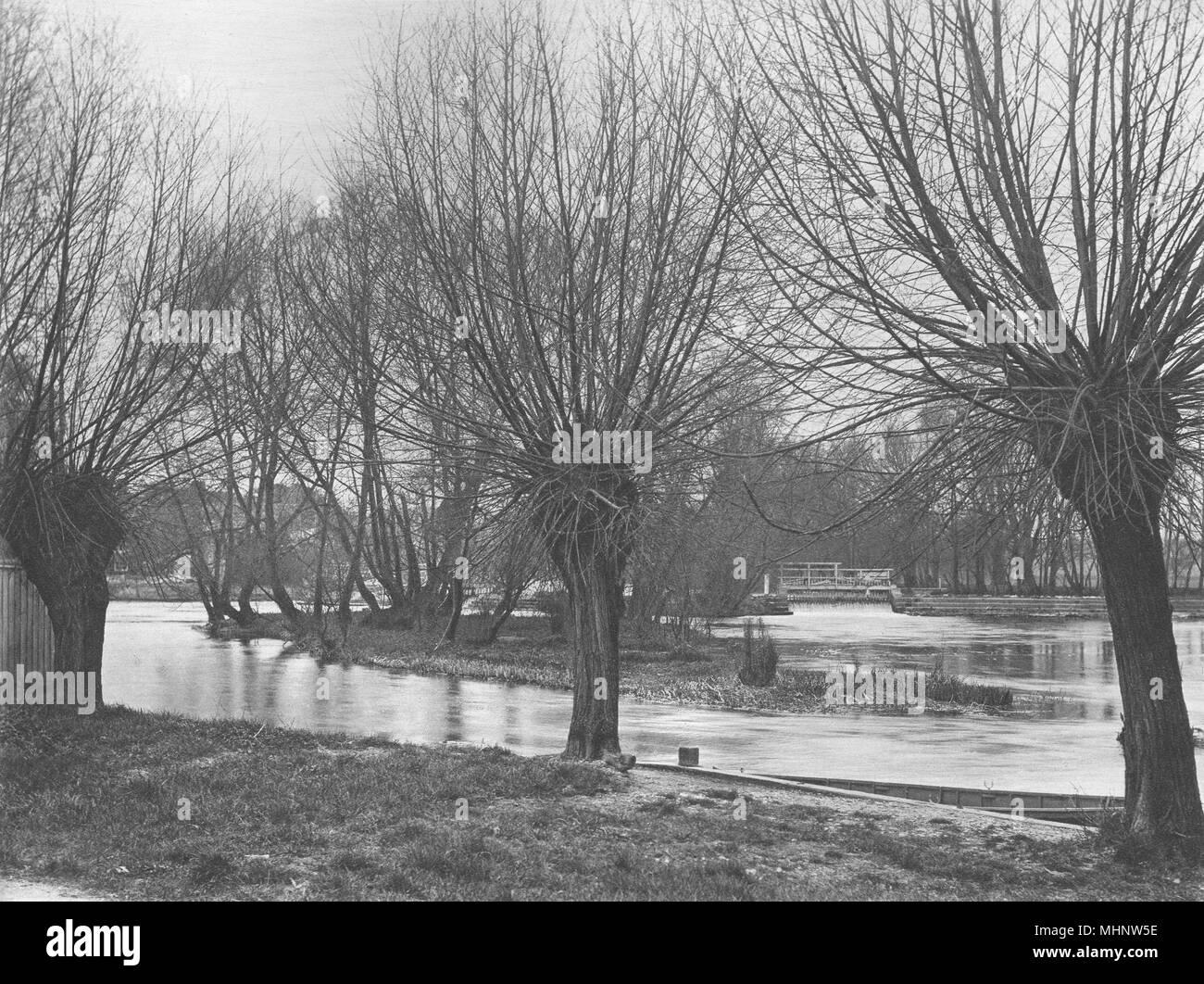 BERKSHIRE. Pangbourne Wehr 1901 alte antike vintage Bild drucken Stockfoto