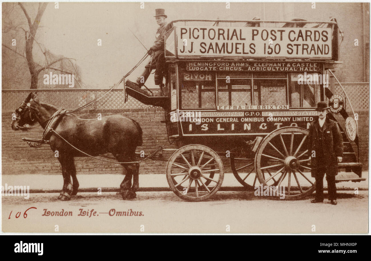 Pferdebus mit Postkartenwerbung 1900er Stockfoto