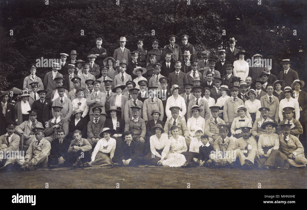 Gruppenfoto, Soldaten, Patienten und Besucher, WW1 Stockfoto