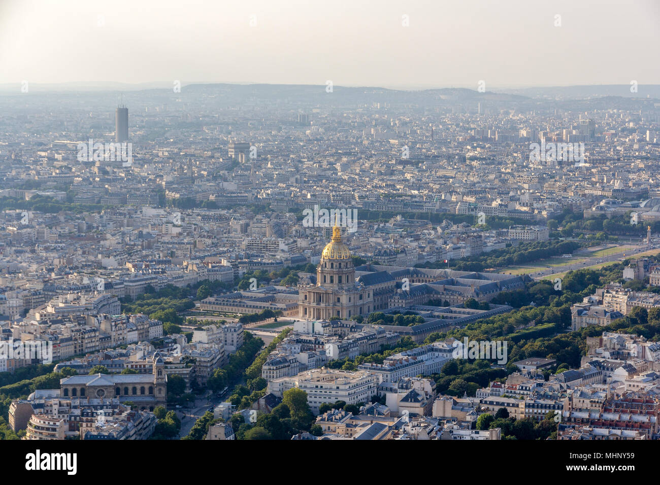 Blick auf Les Invalides vom Tour Montparnasse - Paris, Frankreich Stockfoto
