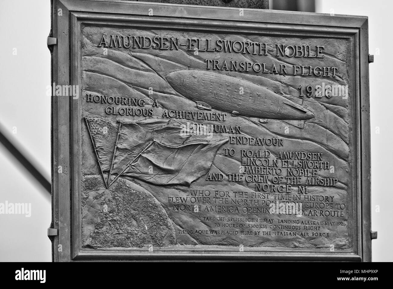 Ny Alesund transpolaren Flug 1926 Gedenktafel Stockfoto